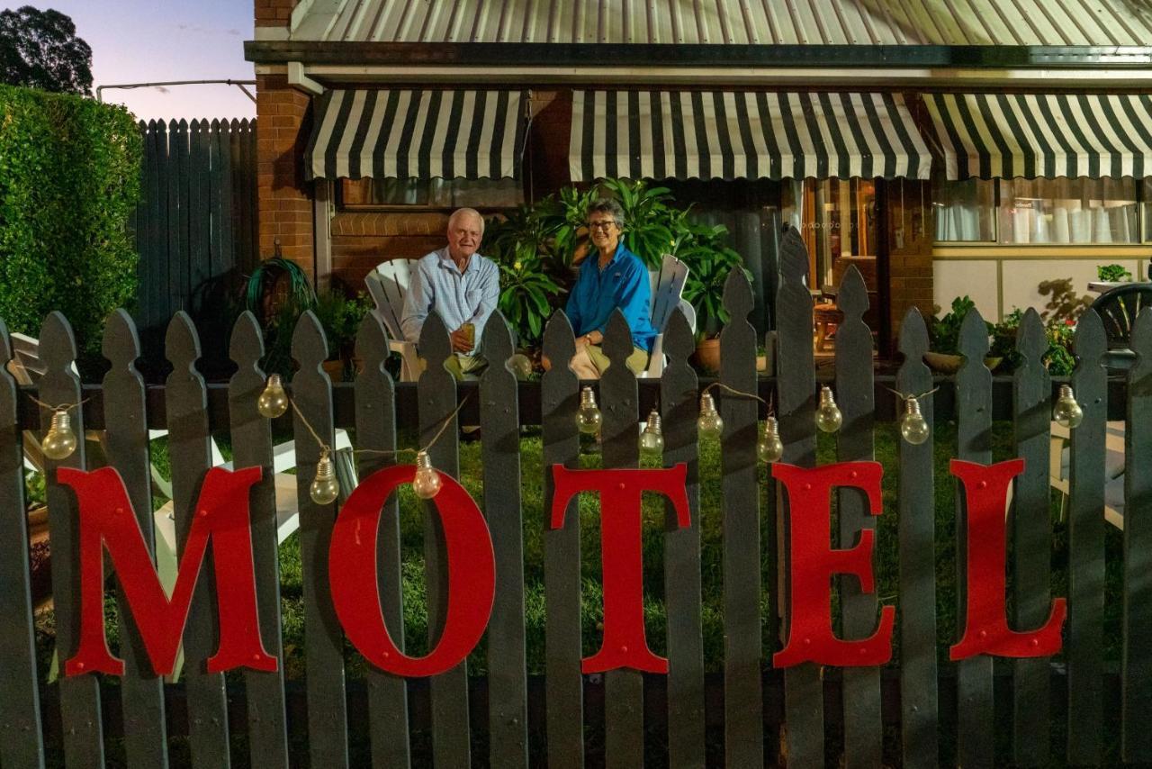 Motel Country Pathfinder Motor