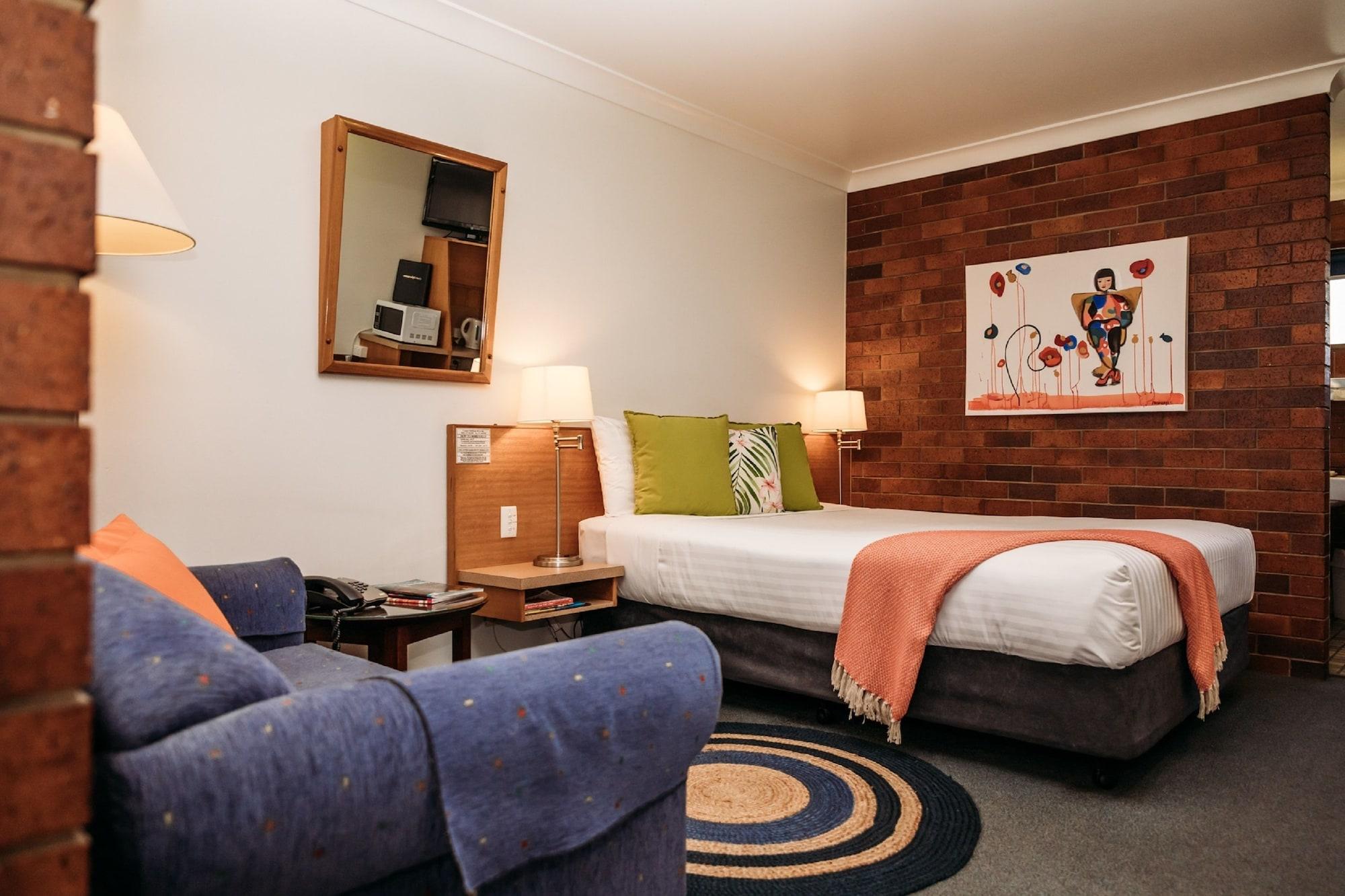 Country Pathfinder Motor Motel 3*