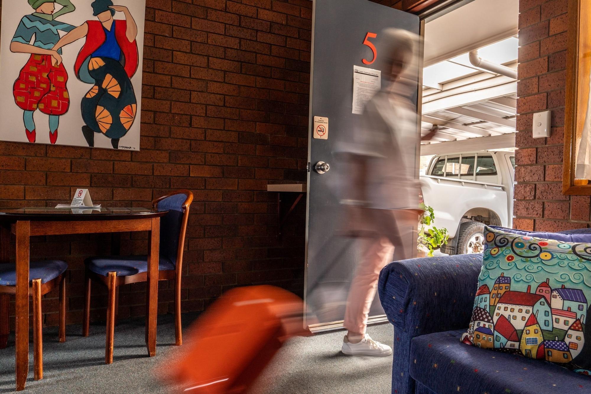 Country Pathfinder Motor Motel