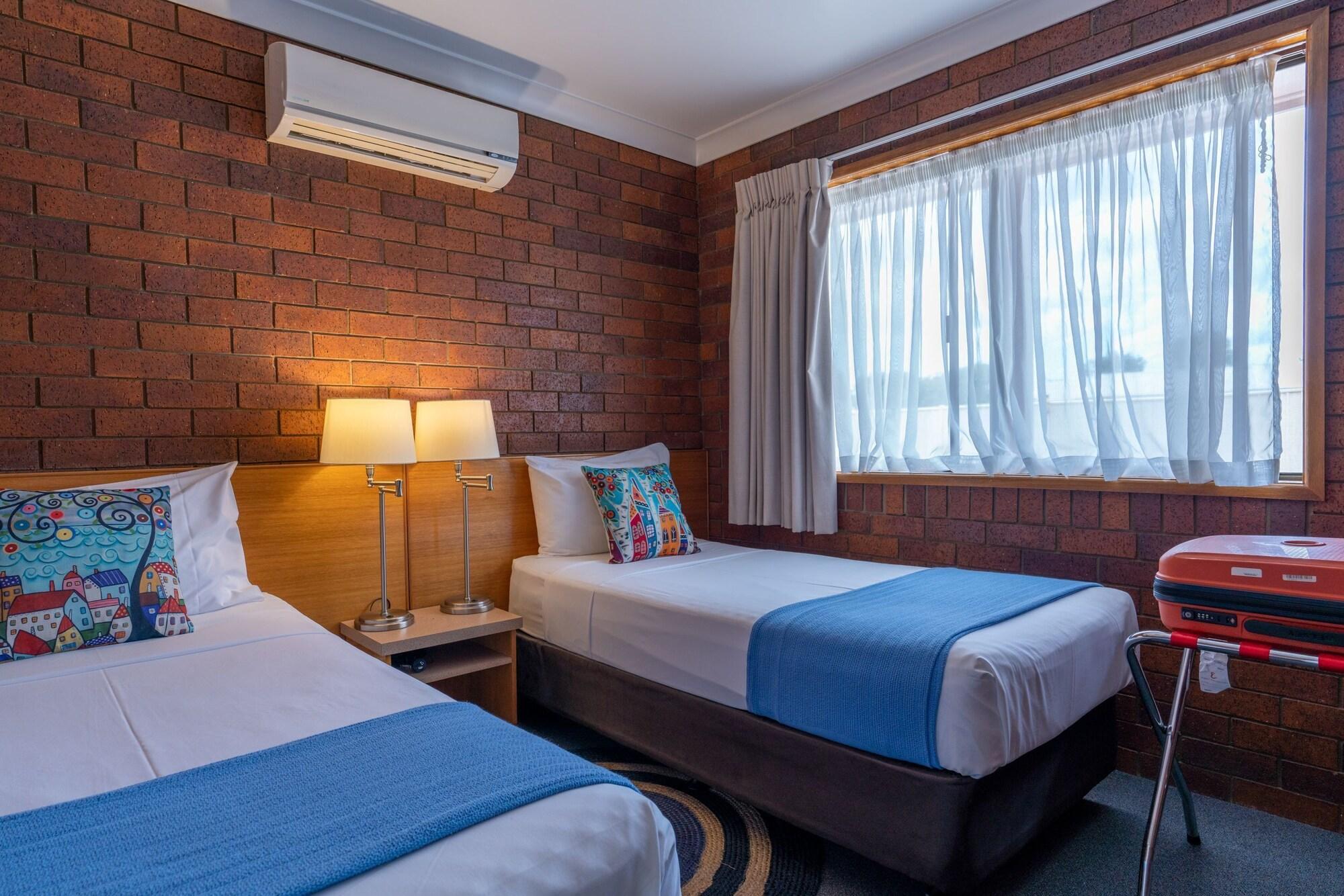 Country Pathfinder Motor Motel Dalby