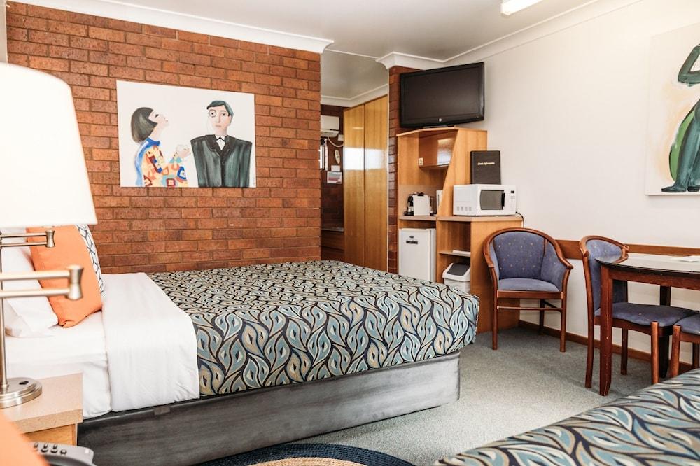 Motel Country Pathfinder Motor